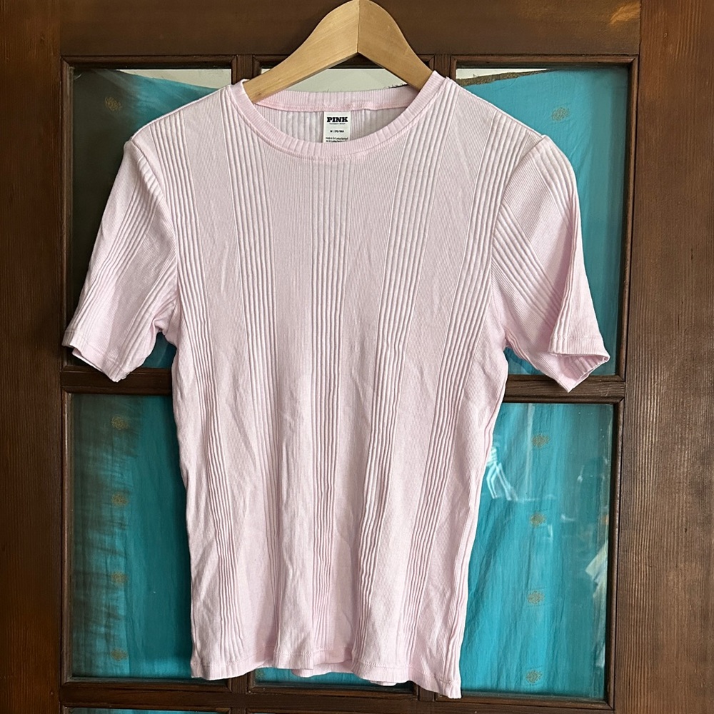 NWOT Pink Victoria’s Secret Short Sleeve Ribbed Light Pink T-Shirt